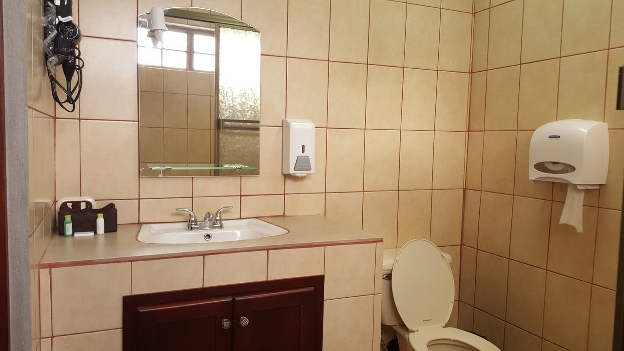 Hotel Don Vito Estelí Exteriör bild