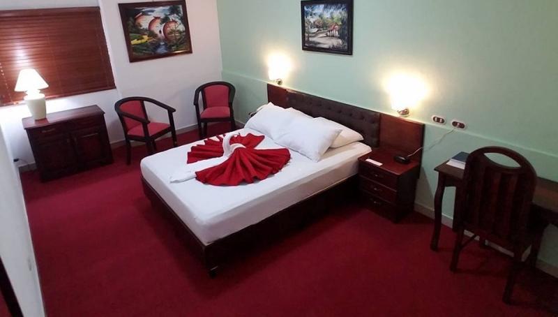Hotel Don Vito Estelí Exteriör bild