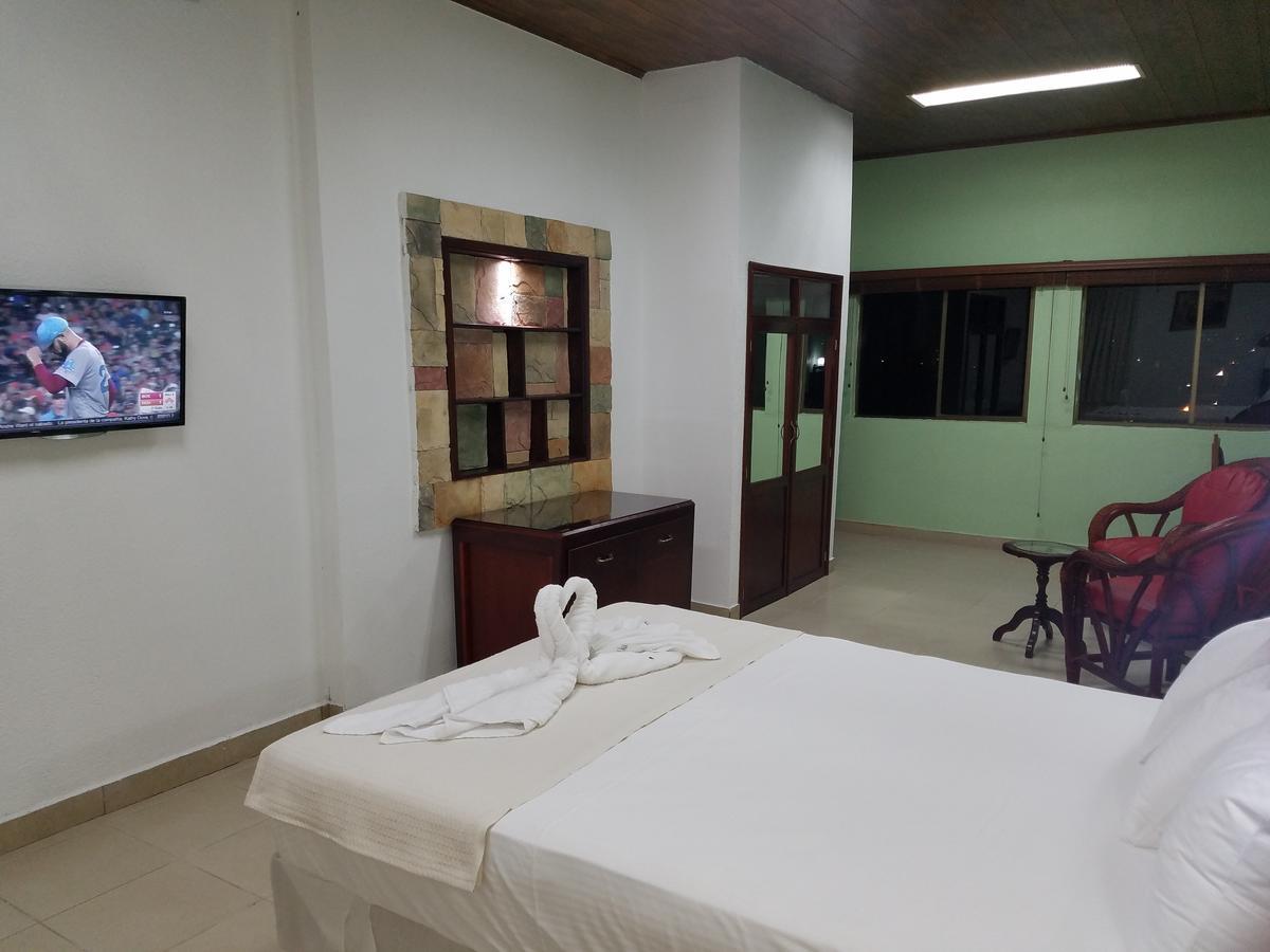 Hotel Don Vito Estelí Exteriör bild